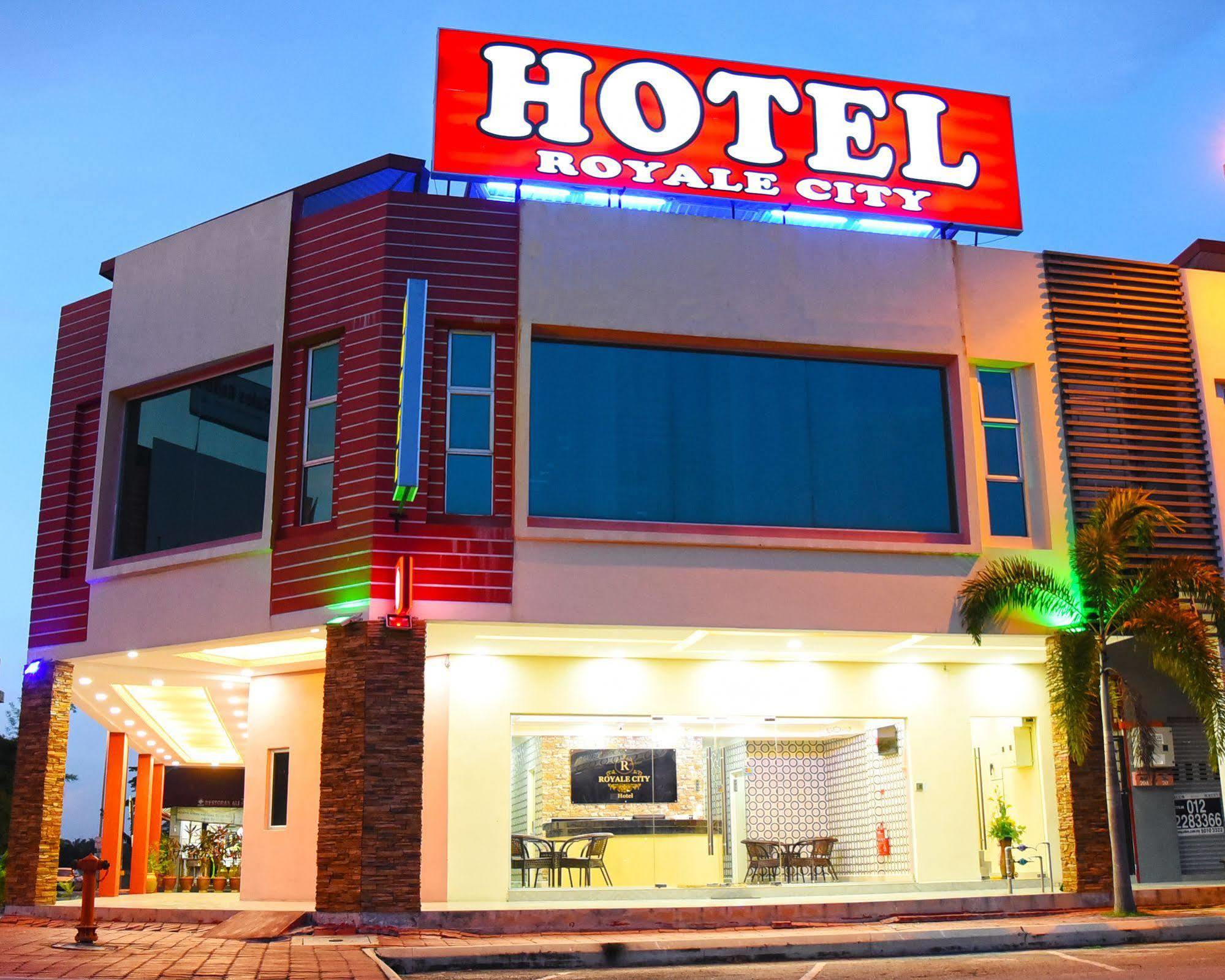 Oyo 89665 Royale City Hotel Σεπάνγκ Εξωτερικό φωτογραφία