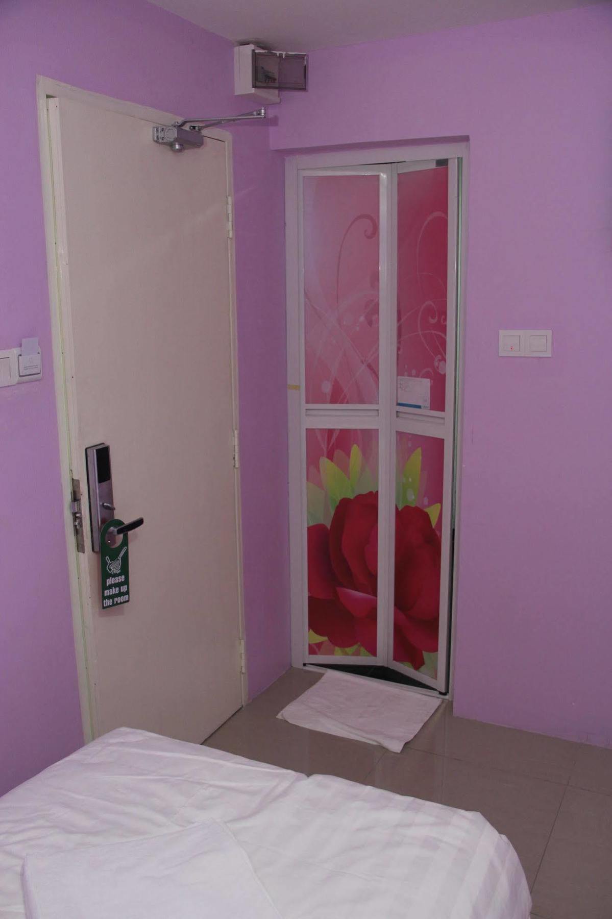 Oyo 89665 Royale City Hotel Σεπάνγκ Εξωτερικό φωτογραφία