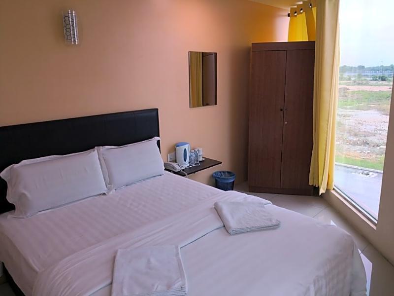 Oyo 89665 Royale City Hotel Σεπάνγκ Εξωτερικό φωτογραφία