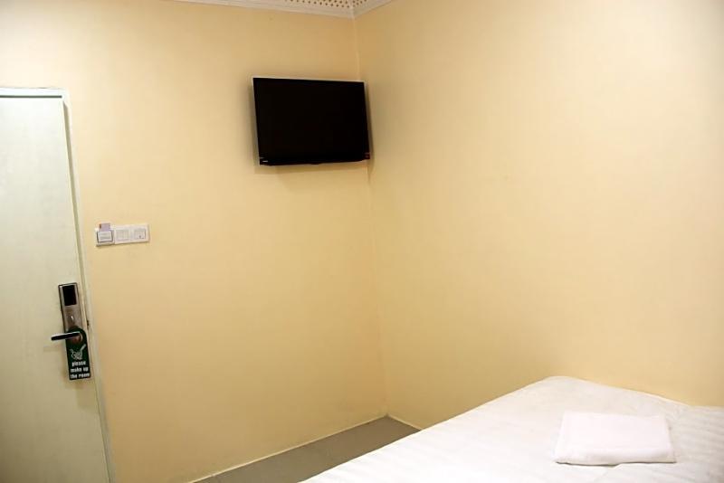 Oyo 89665 Royale City Hotel Σεπάνγκ Εξωτερικό φωτογραφία