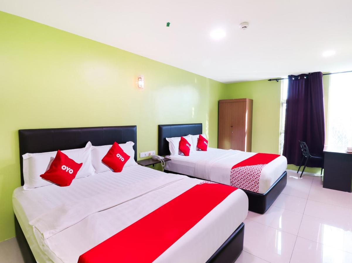 Oyo 89665 Royale City Hotel Σεπάνγκ Εξωτερικό φωτογραφία