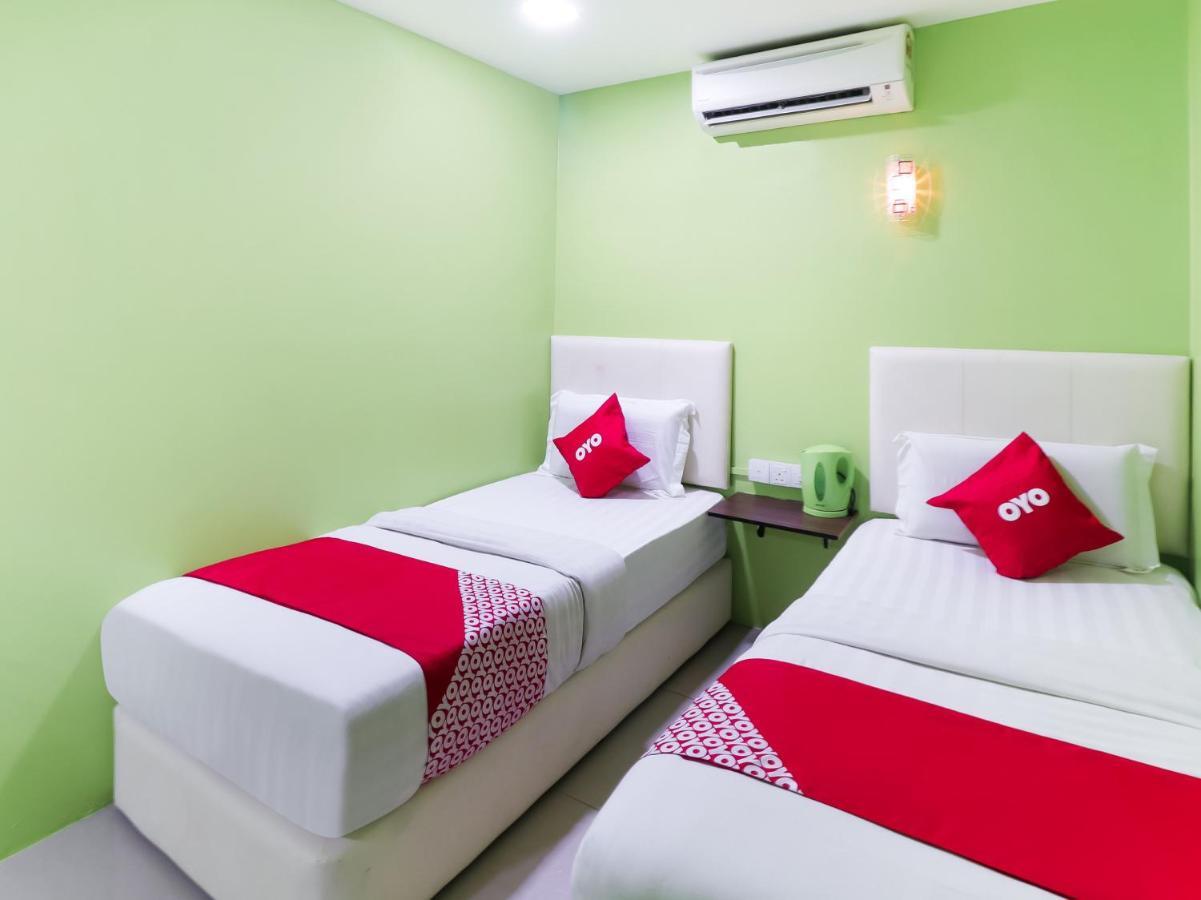 Oyo 89665 Royale City Hotel Σεπάνγκ Εξωτερικό φωτογραφία
