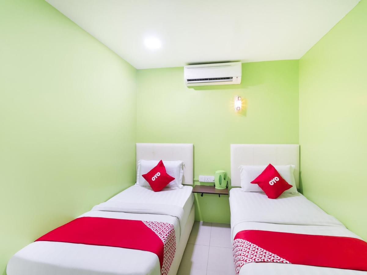 Oyo 89665 Royale City Hotel Σεπάνγκ Εξωτερικό φωτογραφία