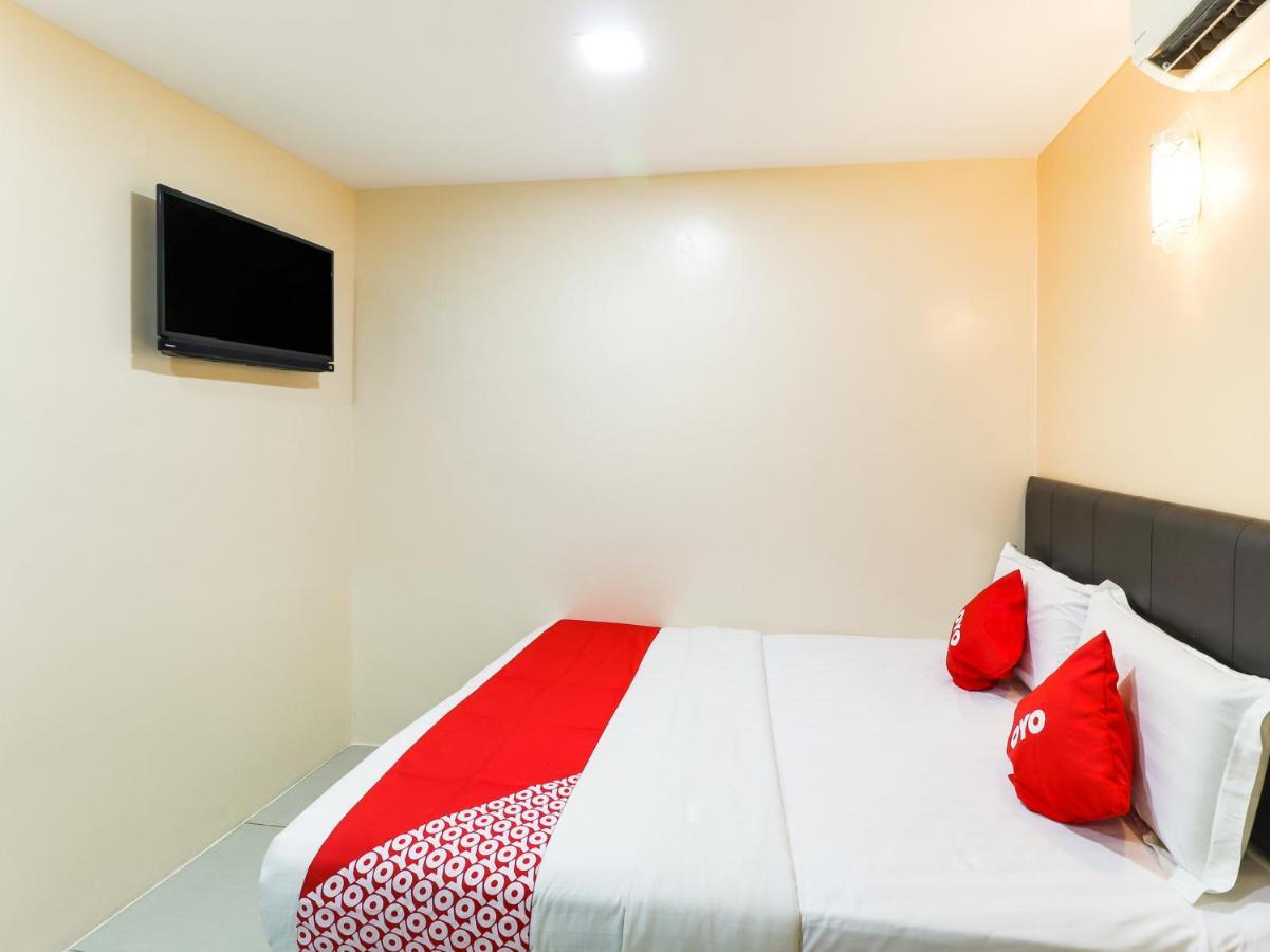 Oyo 89665 Royale City Hotel Σεπάνγκ Εξωτερικό φωτογραφία
