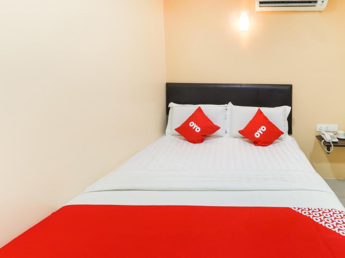 Oyo 89665 Royale City Hotel Σεπάνγκ Εξωτερικό φωτογραφία