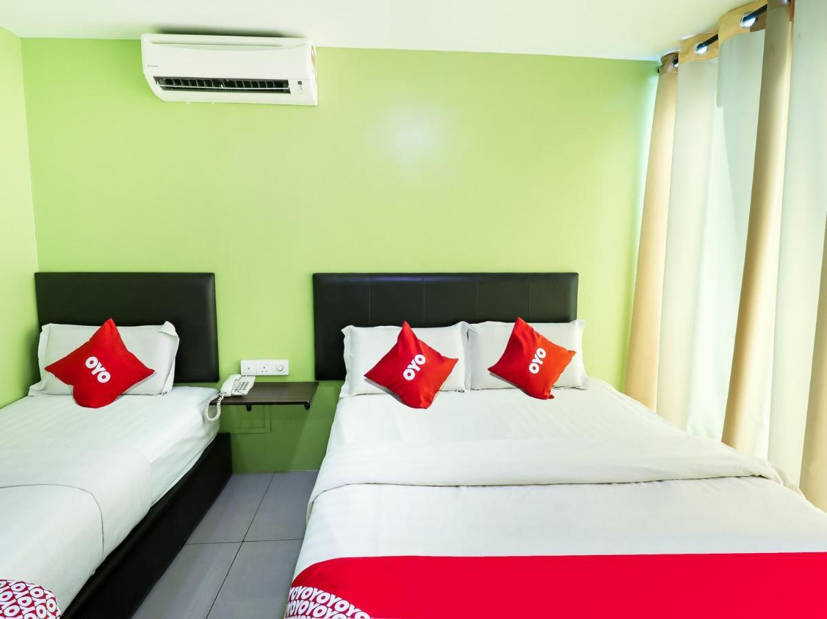 Oyo 89665 Royale City Hotel Σεπάνγκ Εξωτερικό φωτογραφία