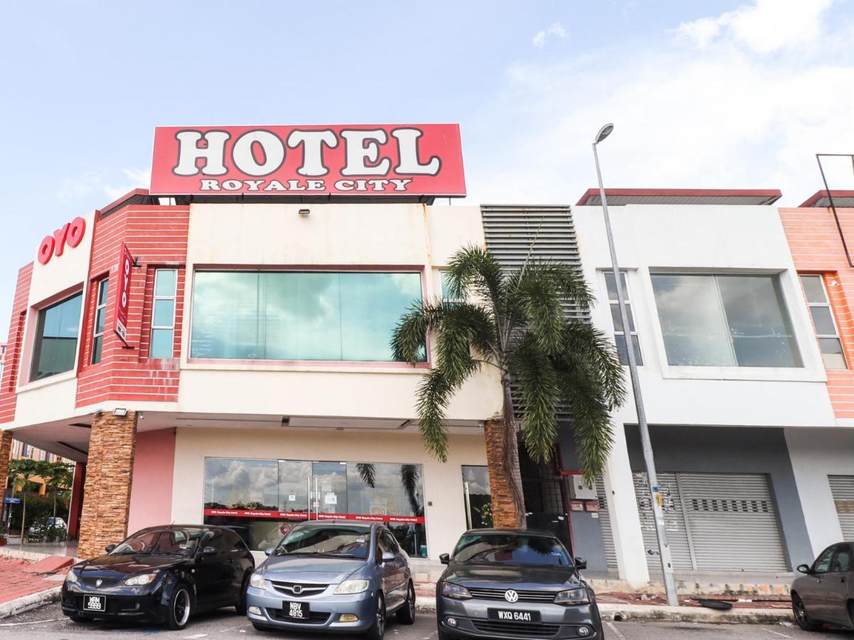 Oyo 89665 Royale City Hotel Σεπάνγκ Εξωτερικό φωτογραφία