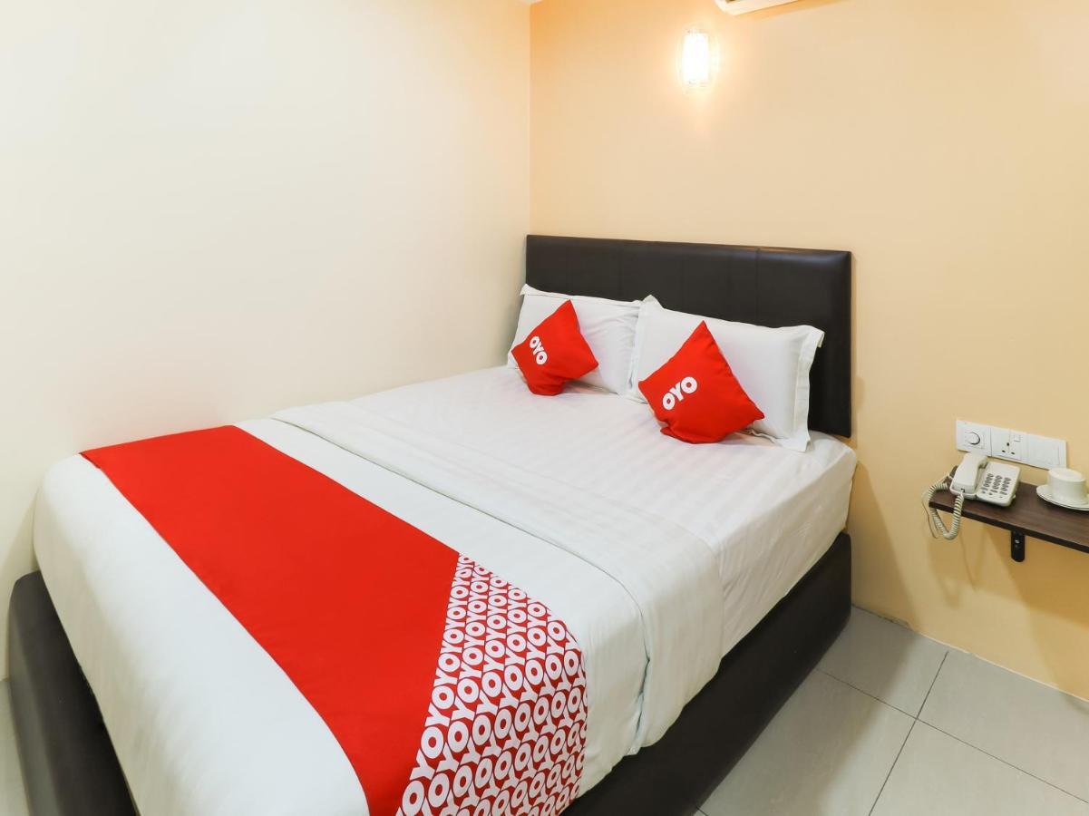 Oyo 89665 Royale City Hotel Σεπάνγκ Εξωτερικό φωτογραφία